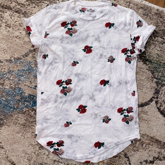 NWOT HOLLISTER Floral & Tie Dye T-Shirt, Size Small - Picture 2 of 6